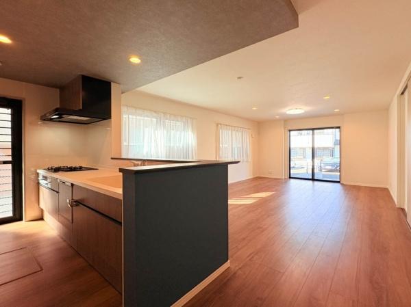 �_�ސ쌧���l�s���攒��6���ڂ̐V�z��ˌ��Ẵ��r���O