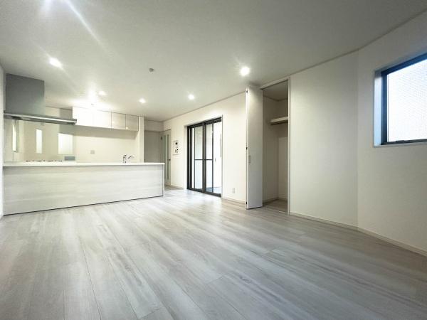 _ސ쌧ls撆c4ڂ̐VzˌẴrO