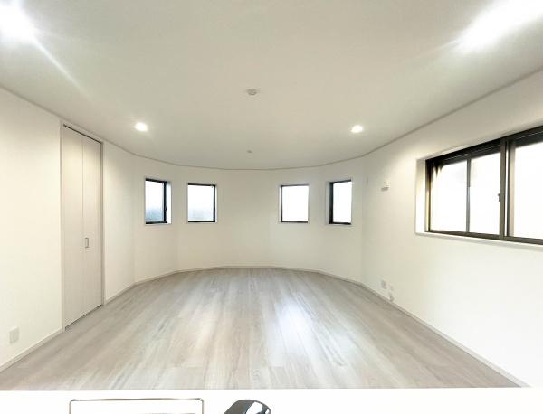 _ސ쌧ls撆c4ڂ̐VzˌẴrO