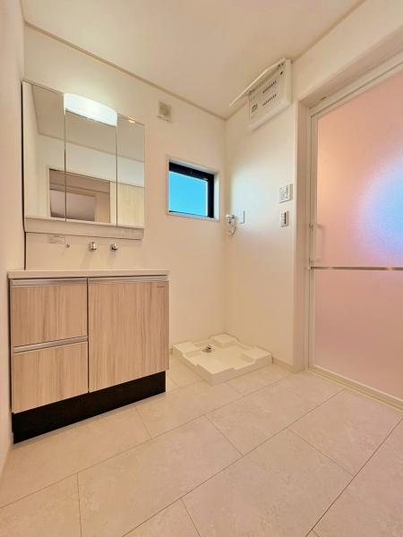 _ސ쌧ls񖓐2ڂ̐VzˌĂ̐ʑEʏ