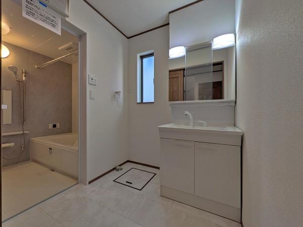 scs2ڂ̐VzˌĂ̐ʑEʏ