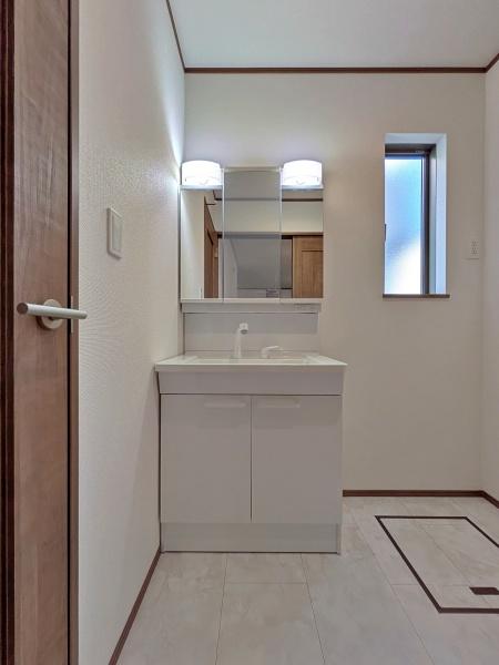 scs2ڂ̐VzˌĂ̐ʑEʏ