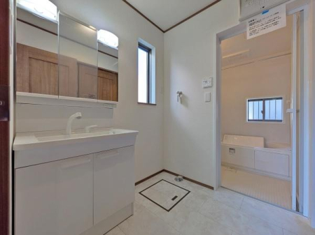 scs2ڂ̐VzˌĂ̐ʑEʏ