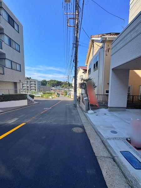 _ސ쌧lsx7ڂ̐VzˌĂ̑OʓH܂ތnʐ^