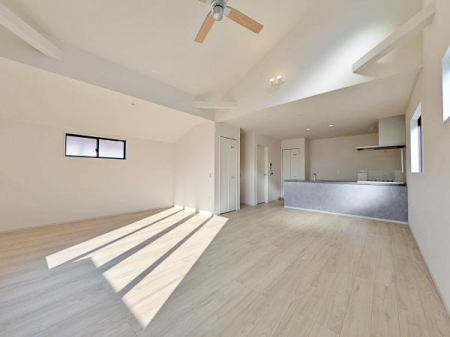 _ސ쌧sА4ڂ̐VzˌẴrO