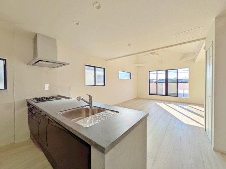 _ސ쌧sА4ڂ̐VzˌẴrO