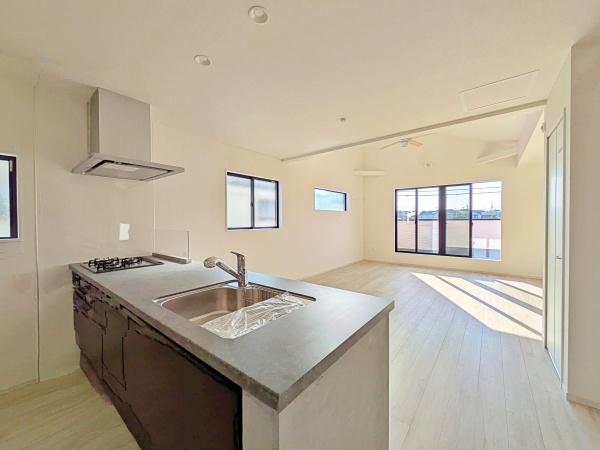 _ސ쌧sА4ڂ̐VzˌẴrO