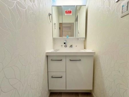 _ސ쌧ls`3ڂ̒ÈˌĂ̐ʑEʏ