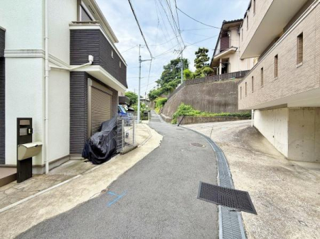 _ސ쌧{s2ڂ̒ÈˌĂ̑OʓH܂ތnʐ^