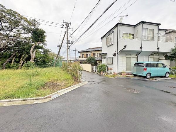 �_�ސ쌧����s���1���ڂ̓y�n�̑O�ʓ��H�܂ތ��n�ʐ^