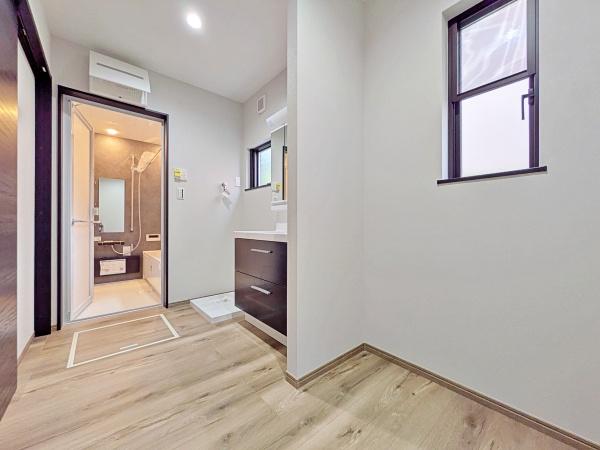 _ސ쌧lsߌ扺g6ڂ̐VzˌĂ̐ʑEʏ