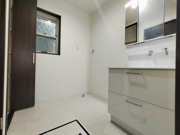 _ސ쌧ls˒ˋqc̒ÈˌĂ̐ʑEʏ