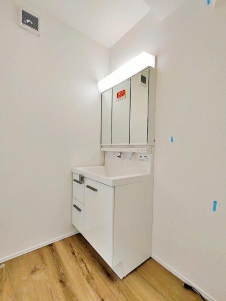 _ސ쌧s̐VzˌĂ̐ʑEʏ