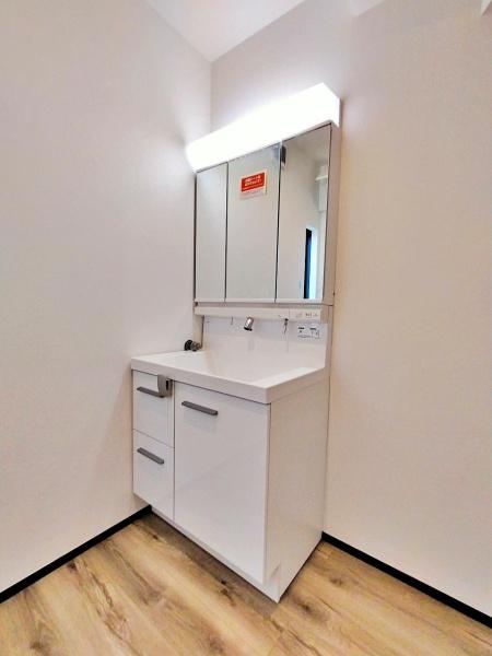 _ސ쌧s̐VzˌĂ̐ʑEʏ