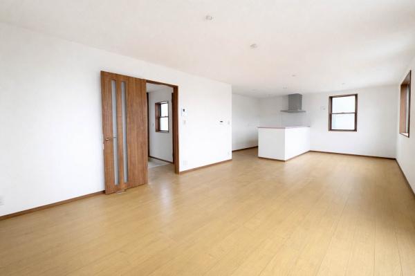 �_�ސ쌧���l�s��q��X4���ڂ̐V�z��ˌ��Ẵ��r���O