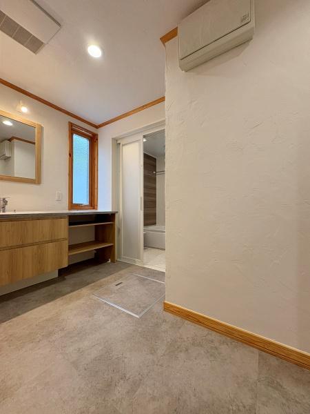 scsʐw2ڂ̒ÈˌĂ̐ʑEʏ