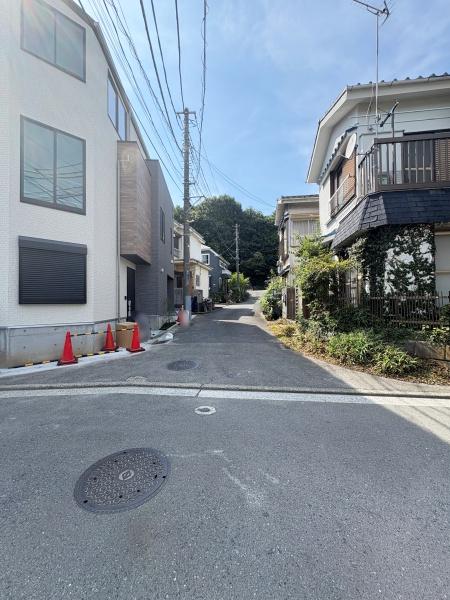 _ސ쌧lsߌn1ڂ̐VzˌĂ̑OʓH܂ތnʐ^