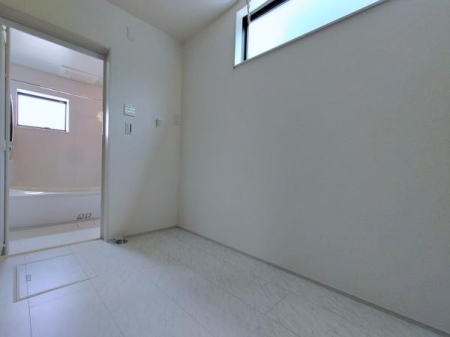 _ސ쌧ls撷l2ڂ̐VzˌĂ̐ʑEʏ