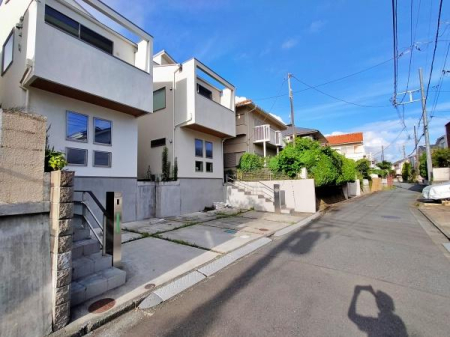 _ސ쌧qsKl2ڂ̒ÈˌĂ̑OʓH܂ތnʐ^