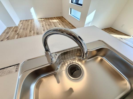 �_�ސ쌧���l�s�˒ˋ�����̐V�z��ˌ��ẴL�b�`��