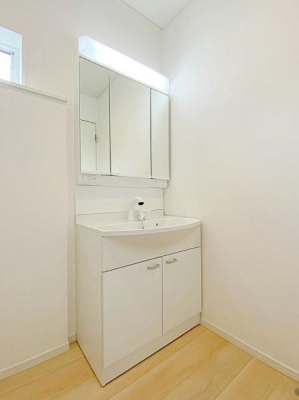 _ސ쌧lst`c4ڂ̐VzˌĂ̐ʑEʏ