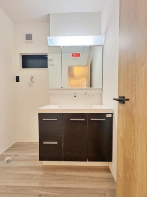 _ސ쌧lstޗǒ̐VzˌĂ̐ʑEʏ