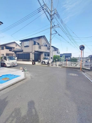 _ސ쌧sq̐VzˌĂ̑OʓH܂ތnʐ^