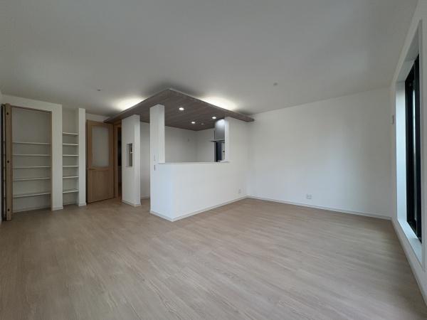 _ސ쌧lsߌk7ڂ̐VzˌẴrO