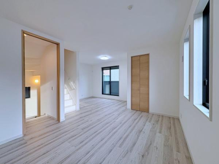 _ސ쌧lsߌk7ڂ̐VzˌẴrO