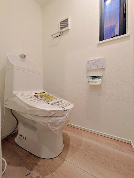 _ސ쌧lsh}4ڂ̐VzˌĂ̐ʑEʏ