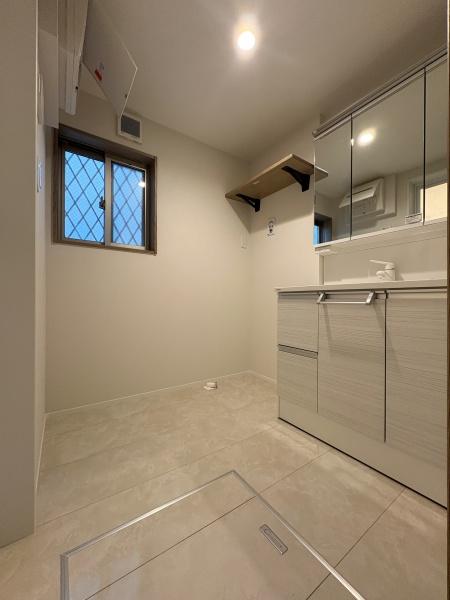 _ސ쌧ls`kVgc6ڂ̐VzˌĂ̐ʑEʏ