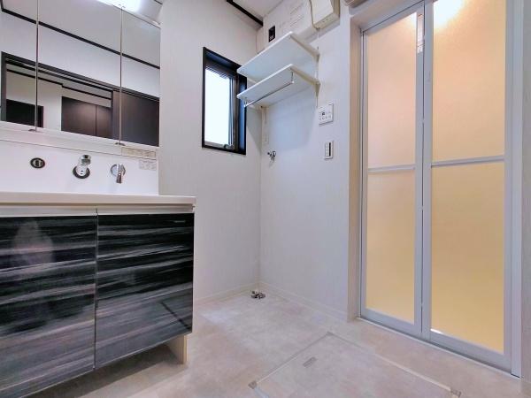 _ސ쌧lsJ拴3ڂ̒ÈˌĂ̐ʑEʏ