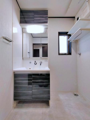 _ސ쌧lsJ拴3ڂ̒ÈˌĂ̐ʑEʏ