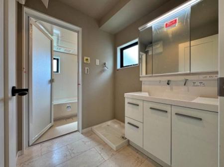 _ސ쌧͌s擌ъ7ڂ̐VzˌĂ̐ʑEʏ