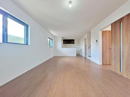 _ސ쌧s搼c5ڂ̐VzˌẴrO