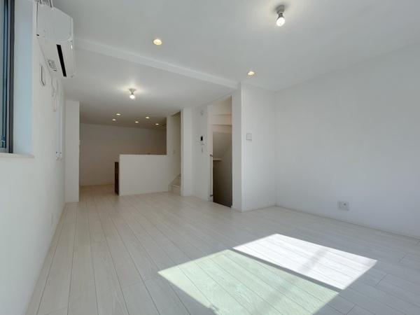 _ސ쌧ls拫VJ̒ÈˌẴrO