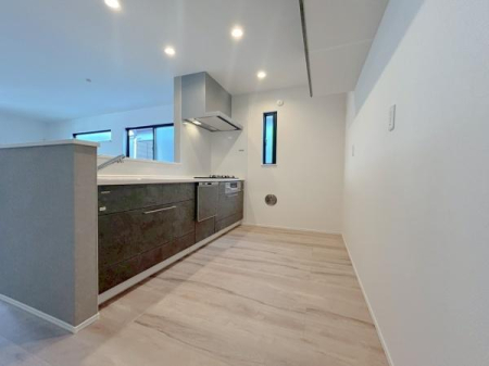 �_�ސ쌧��a�s���ߊԂ̐V�z��ˌ��ẴL�b�`��