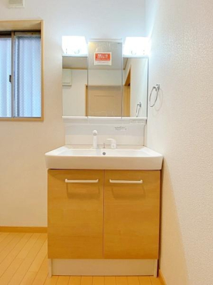 _ސ쌧lsq扪7ڂ̒ÈˌĂ̐ʑEʏ