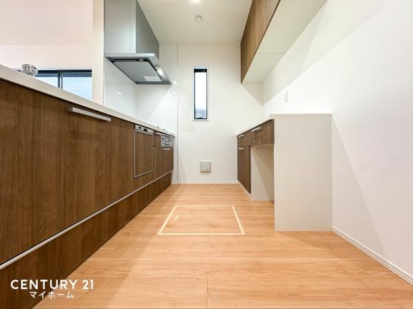 �_�ސ쌧���l�s�`������6���ڂ̐V�z��ˌ��ẴL�b�`��