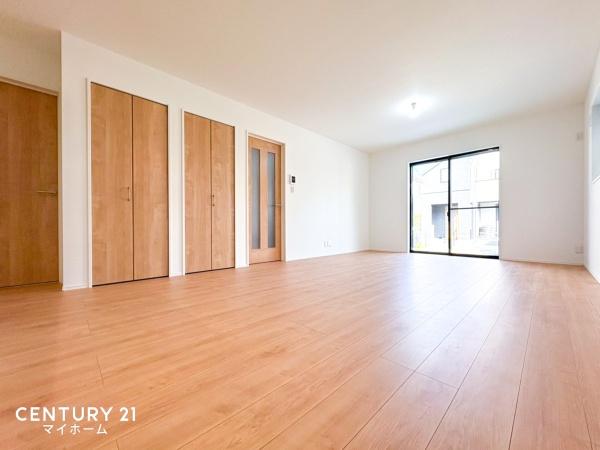 �_�ސ쌧���l�s�`������6���ڂ̐V�z��ˌ��Ẵ��r���O