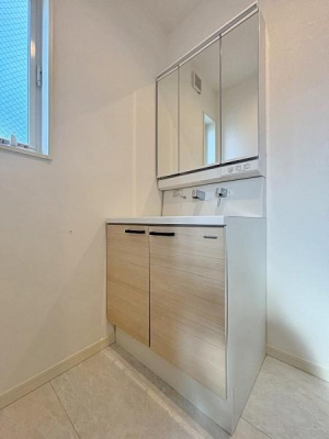 _ސ쌧sH4ڂ̐VzˌĂ̐ʑEʏ