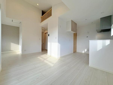 _ސ쌧sH4ڂ̐VzˌẴrO