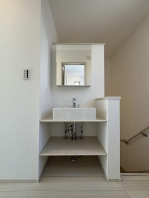 _ސ쌧lsR3ڂ̐VzˌĂ̐ʑEʏ