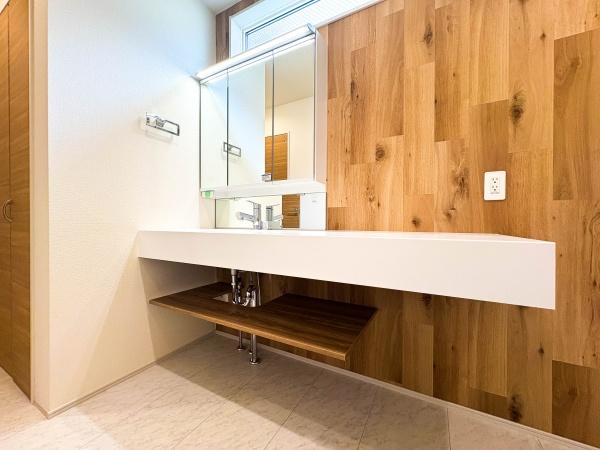 _ސ쌧lsߌ4ڂ̐VzˌĂ̐ʑEʏ