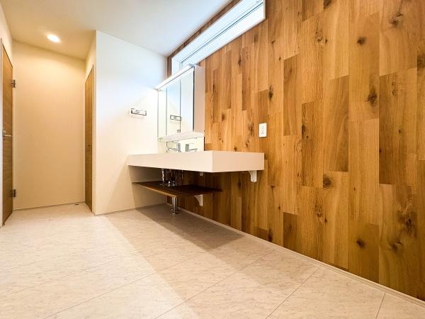 _ސ쌧lsߌ4ڂ̐VzˌĂ̐ʑEʏ