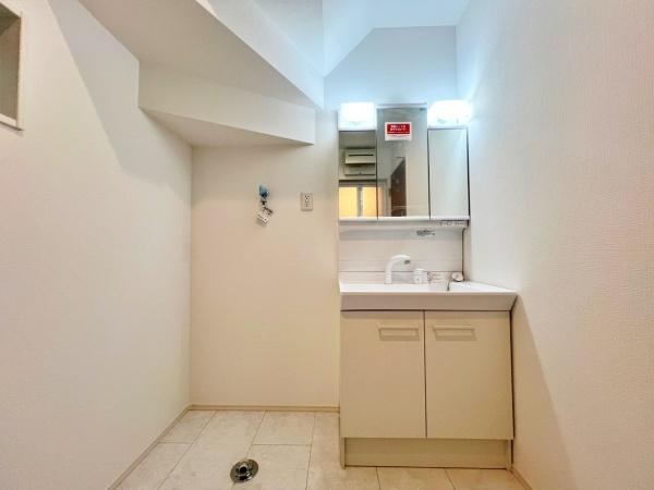 _ސ쌧ls撆4ڂ̐VzˌĂ̐ʑEʏ