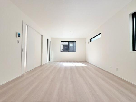 �_�ސ쌧���l�s�`�������R1���ڂ̐V�z��ˌ��Ẵ��r���O