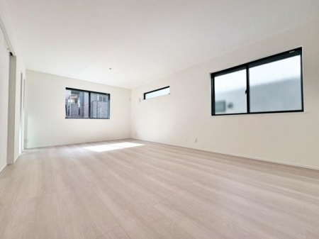 �_�ސ쌧���l�s�`�������R1���ڂ̐V�z��ˌ��Ẵ��r���O