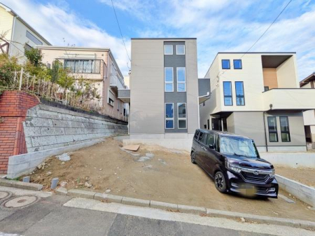 �_�ސ쌧���l�s�����x����1���ڂ̐V�z��ˌ��Ă̌��n�O�ώʐ^