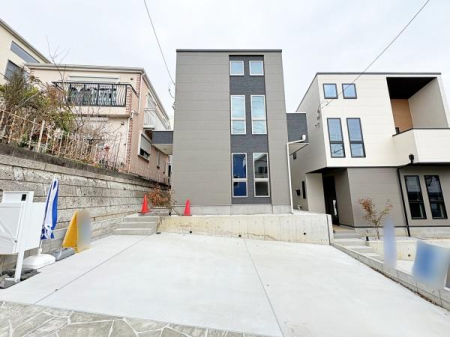 �_�ސ쌧���l�s�����x����1���ڂ̐V�z��ˌ��Ă̒��ԏ�